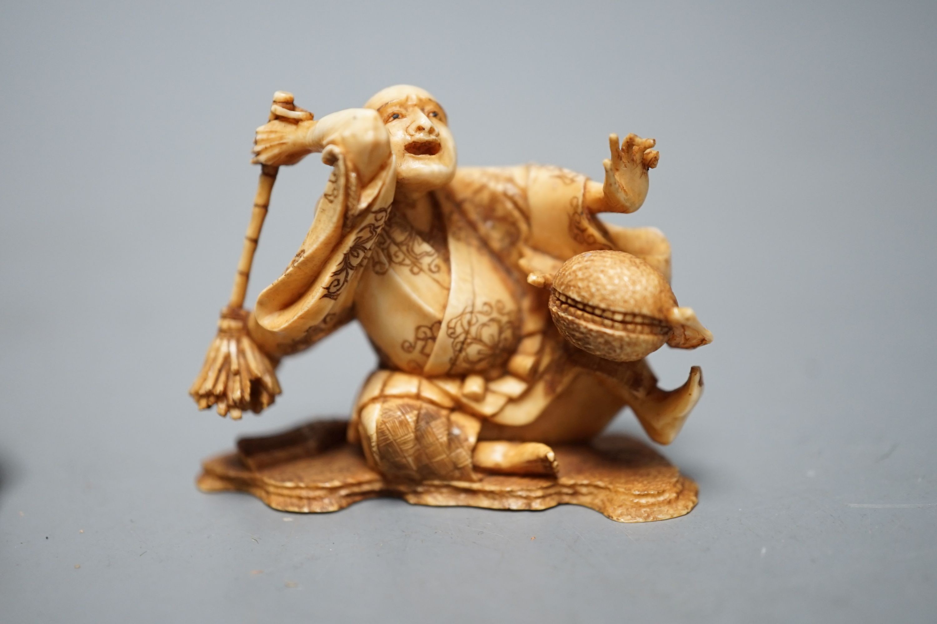 Two fine Japanese Ivory Netsuke, 19th century